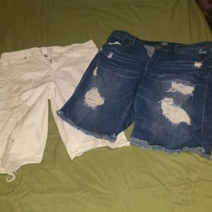 2 pairs of Soho ripped shorts